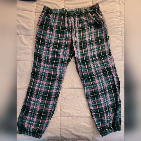 Victoria's Secret Other - Victoria's Secret Plaid Pajama Set Size Large